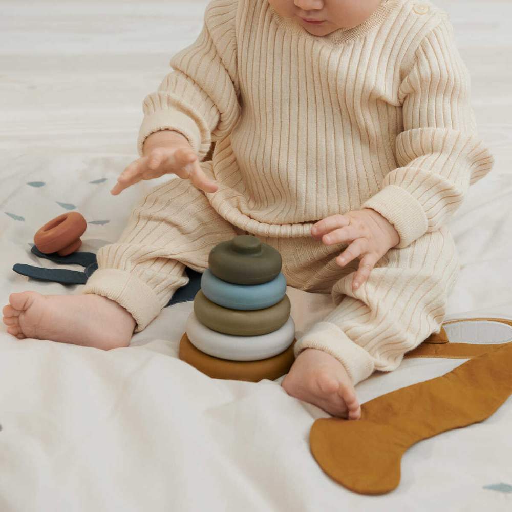 Liewood leker og utstyr til barn og baby